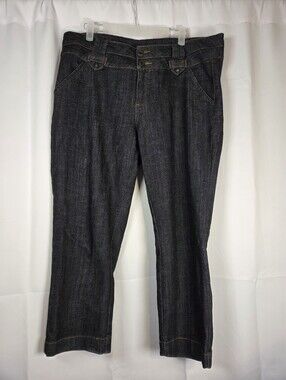 cb established 1962 Woman's Size 12 Capri Denim Blue Jeans